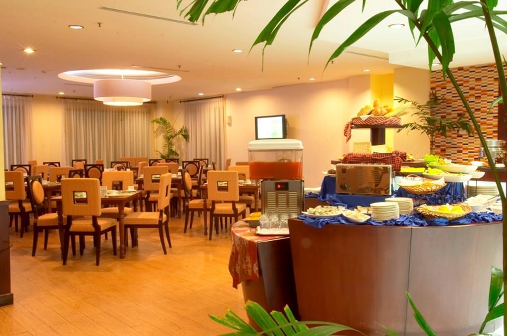 Hotel Gran Puri Manado Luaran gambar
