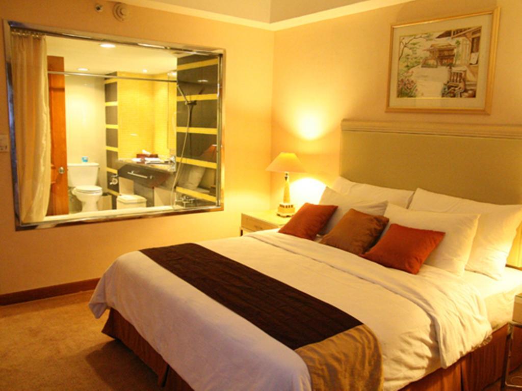 Hotel Gran Puri Manado Luaran gambar