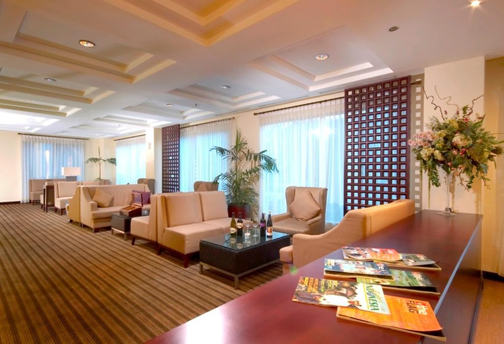 Hotel Gran Puri Manado Luaran gambar