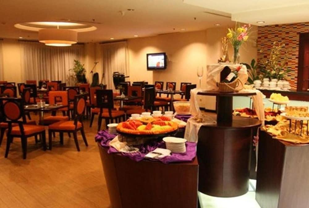 Hotel Gran Puri Manado Luaran gambar