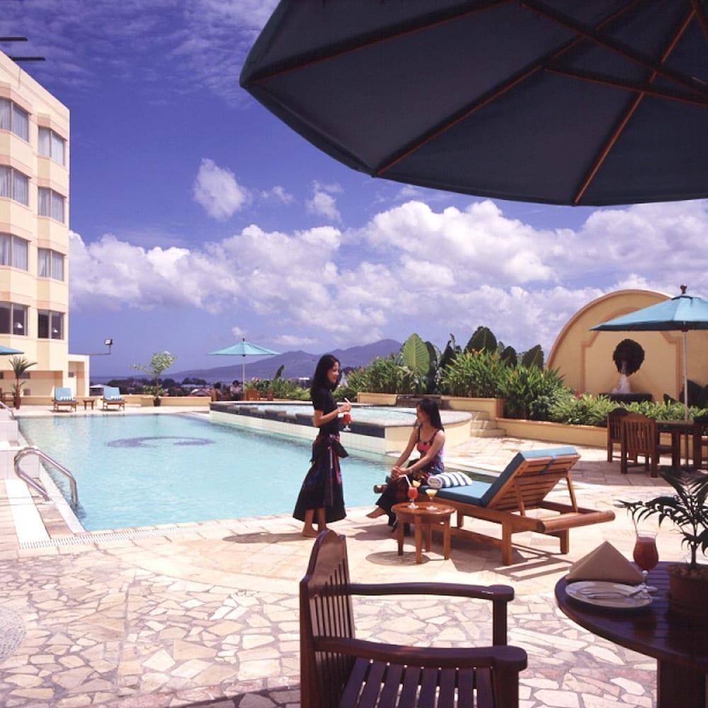 Hotel Gran Puri Manado Luaran gambar